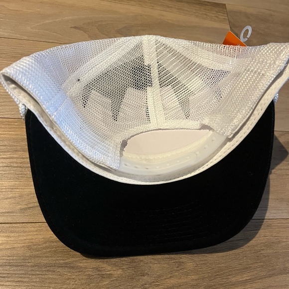 Golf Hat. - Picture 2 of 2